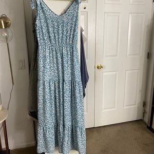 Midi blue flows dress